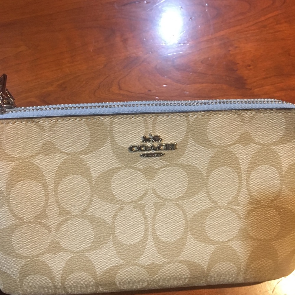 Wristlet